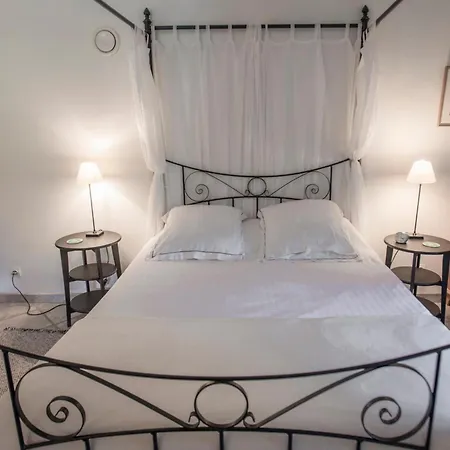 Holiday home Le Pigeonnier De Villefloure Montreal (Aude)