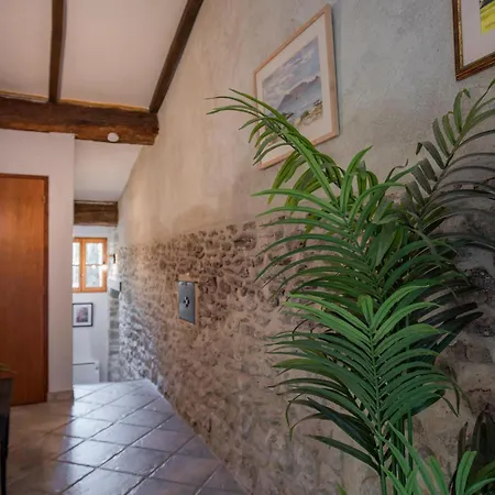 Holiday home Le Pigeonnier De Villefloure Montreal (Aude)